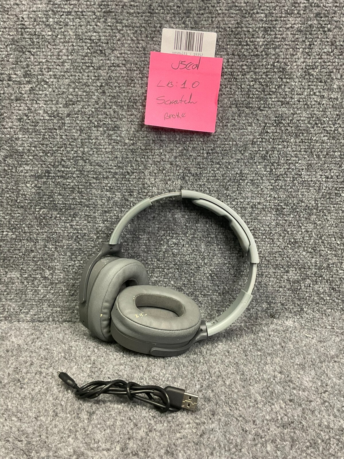 Skullcandy Gray Over Ear Headphones Used With Cable