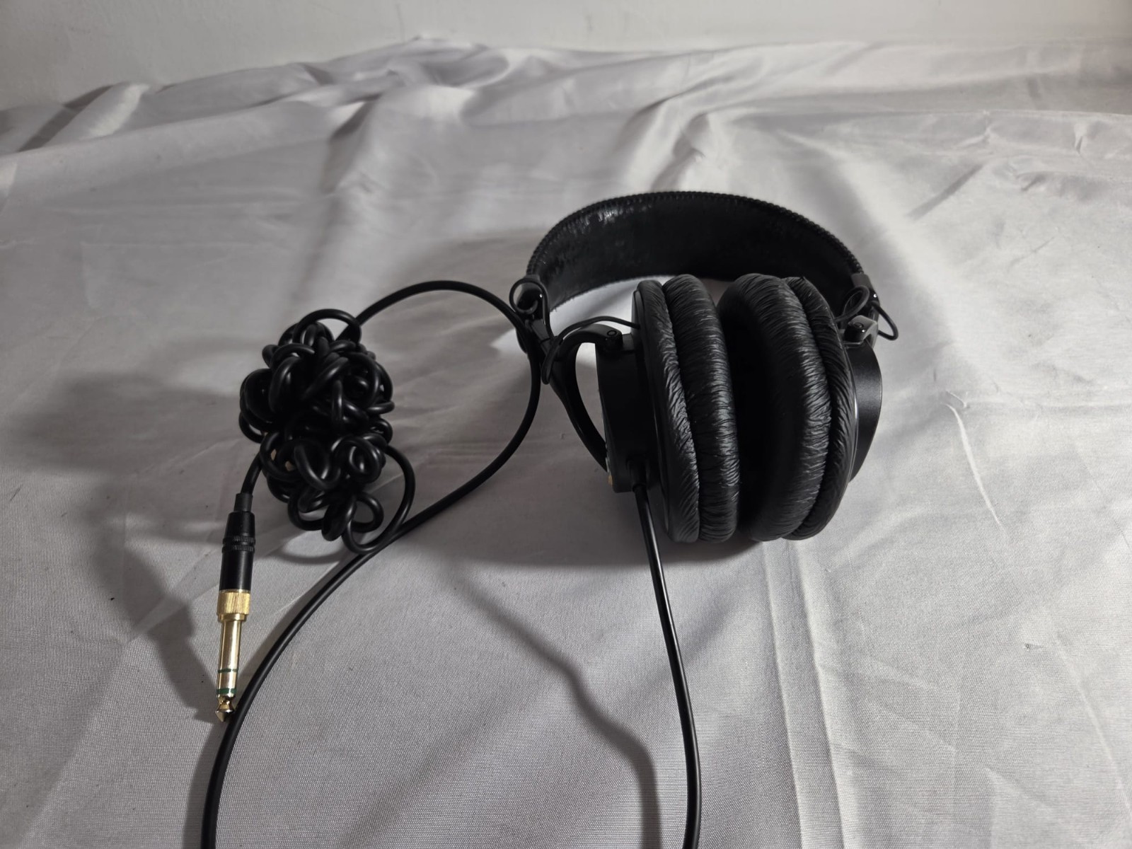 Sony MDR-7506 Professional Over-Ear Headphones Black Tested Working