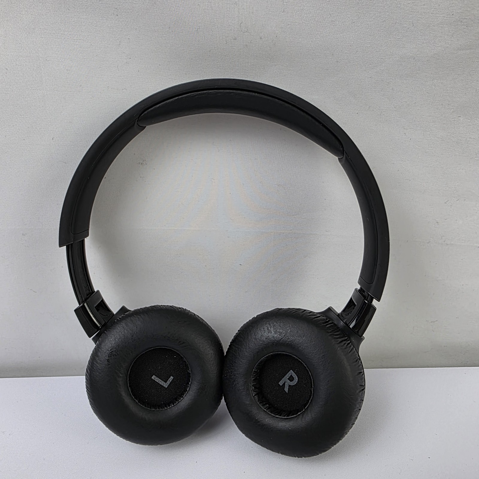 JBL Tune 670NC Black Adaptive Noise Cancelling Wireless On-Ear Headphones Tested