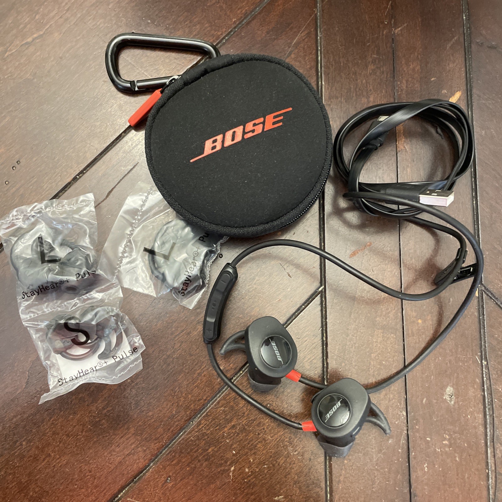 Bose SoundSport Pulse Wireless Headphones, Case Red With Heart Rate Monitor READ