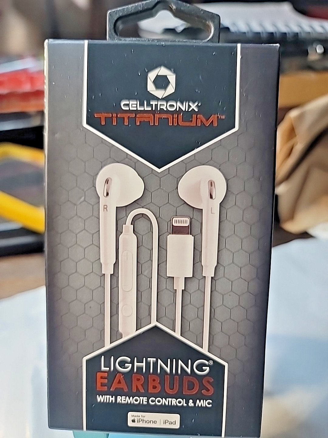 Celltronix Type C Earbuds w/ Remote Control & Mic for iPhone / iPad NIB