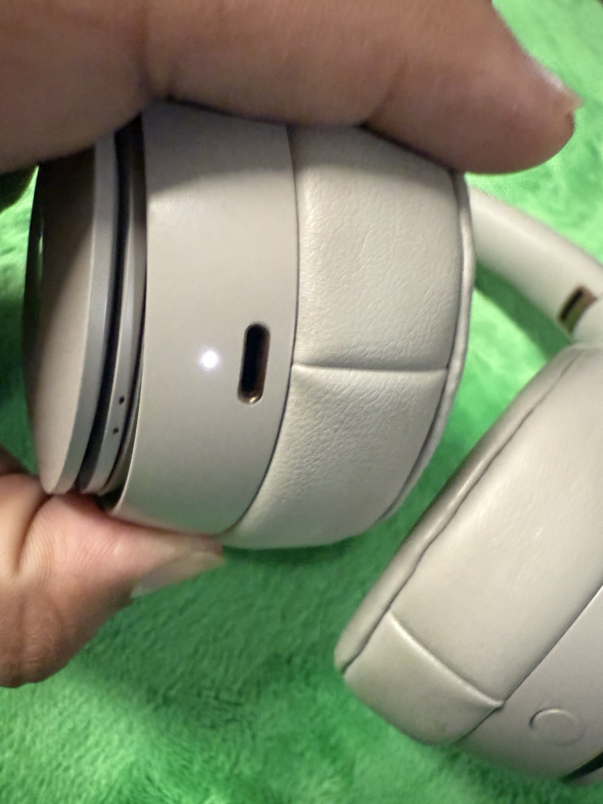 Beats Solo Pro Wireless Headphones A1881 Tested Working