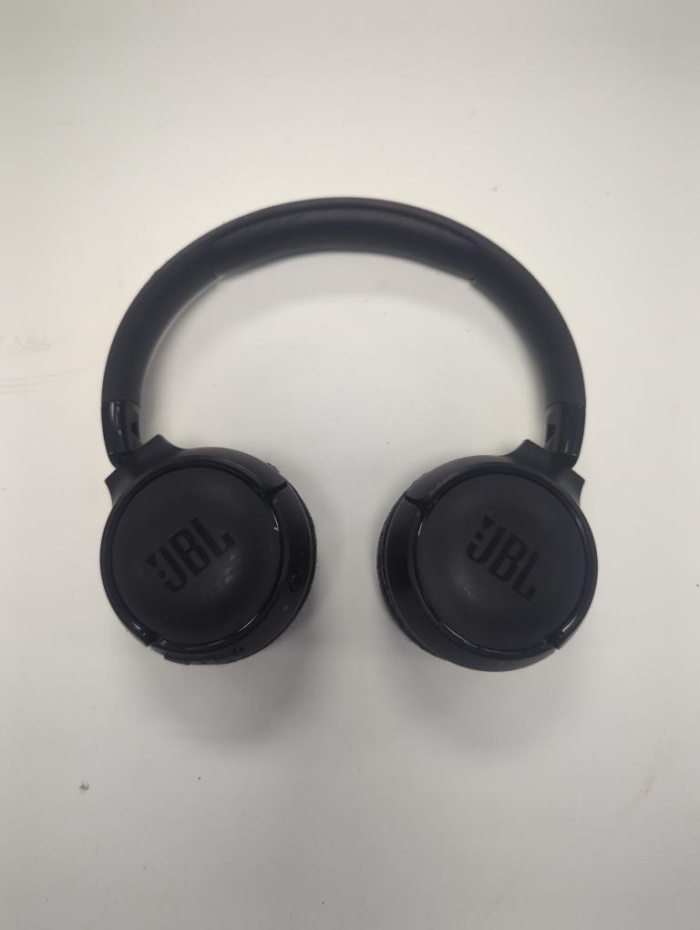 JBL TUNE 520BT BT HEADPHONES *NO CHARGING CORD* (P08035700)
