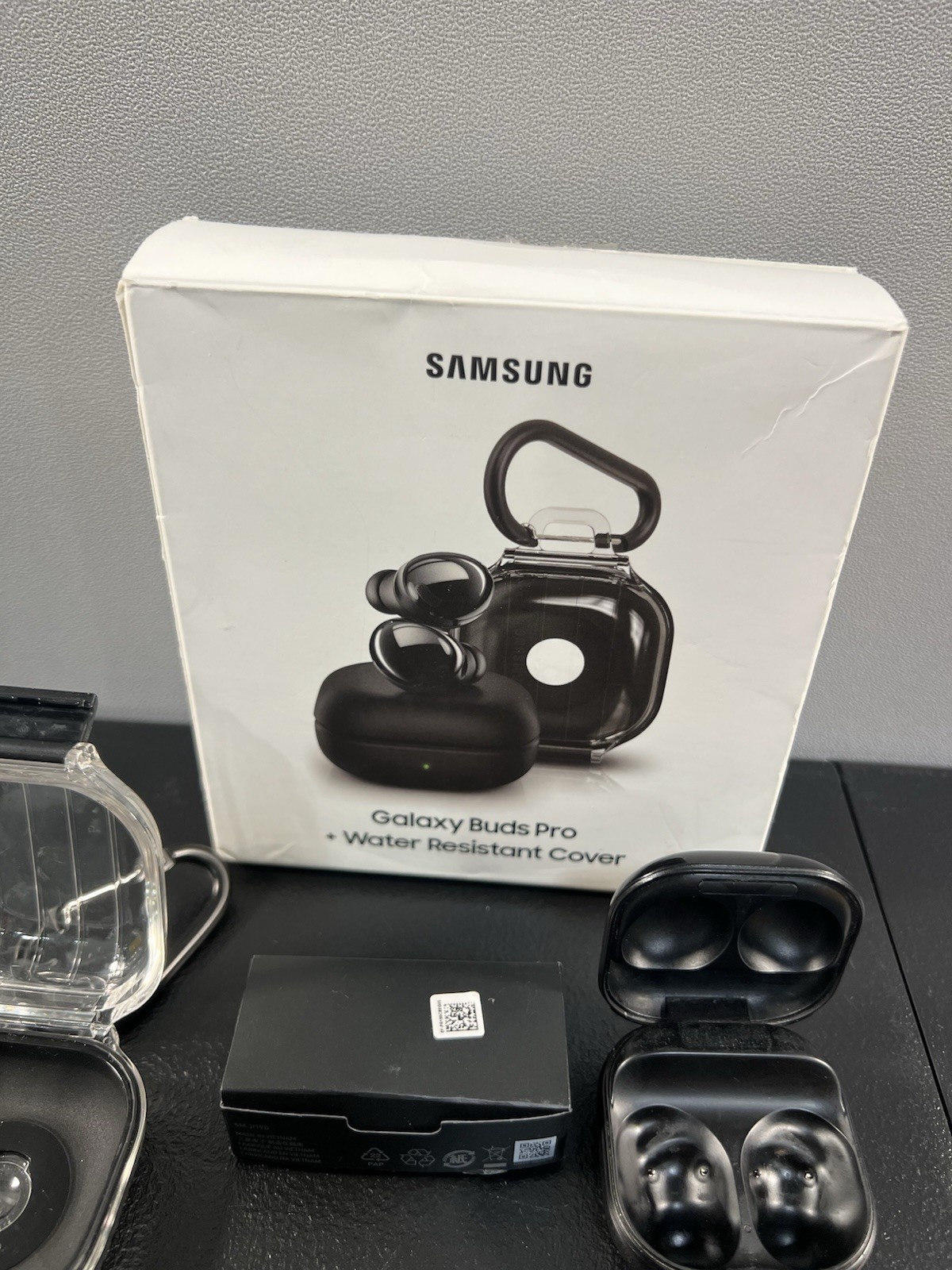 Samsung Galaxy Buds Pro Noise Cancelling Bluetooth Earbuds + Cover, Black