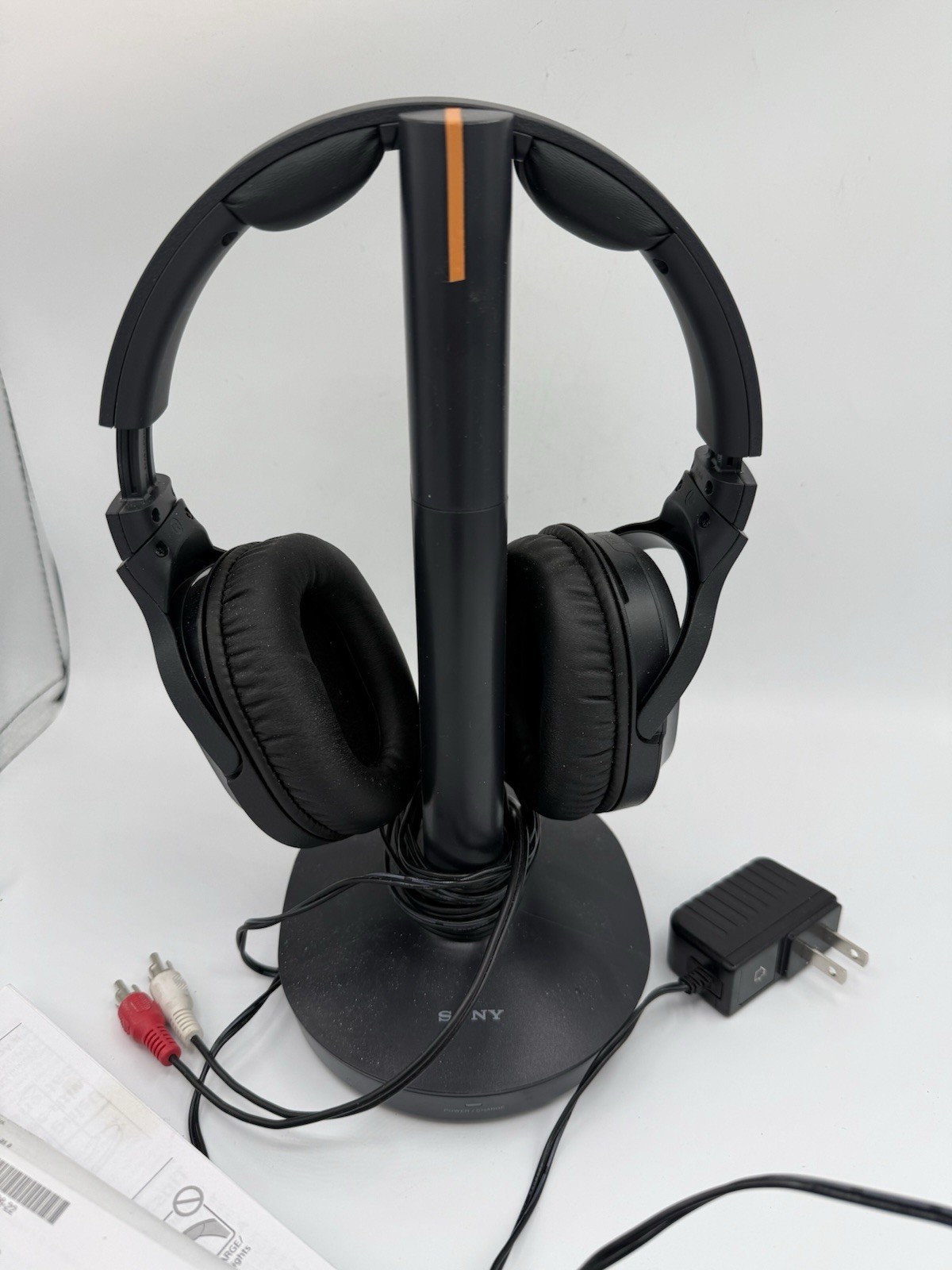 Sony Wireless Headphones WH-RF400R with Transmitter Dock TMR-RF400 (Read)