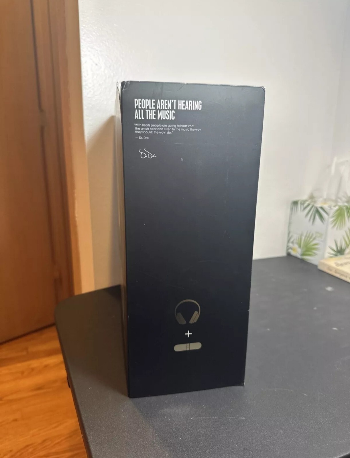 2013 Beats By Dr. Dre(Pill 2.0+Studio Headphones)Limited Edition Gloss Gold Set