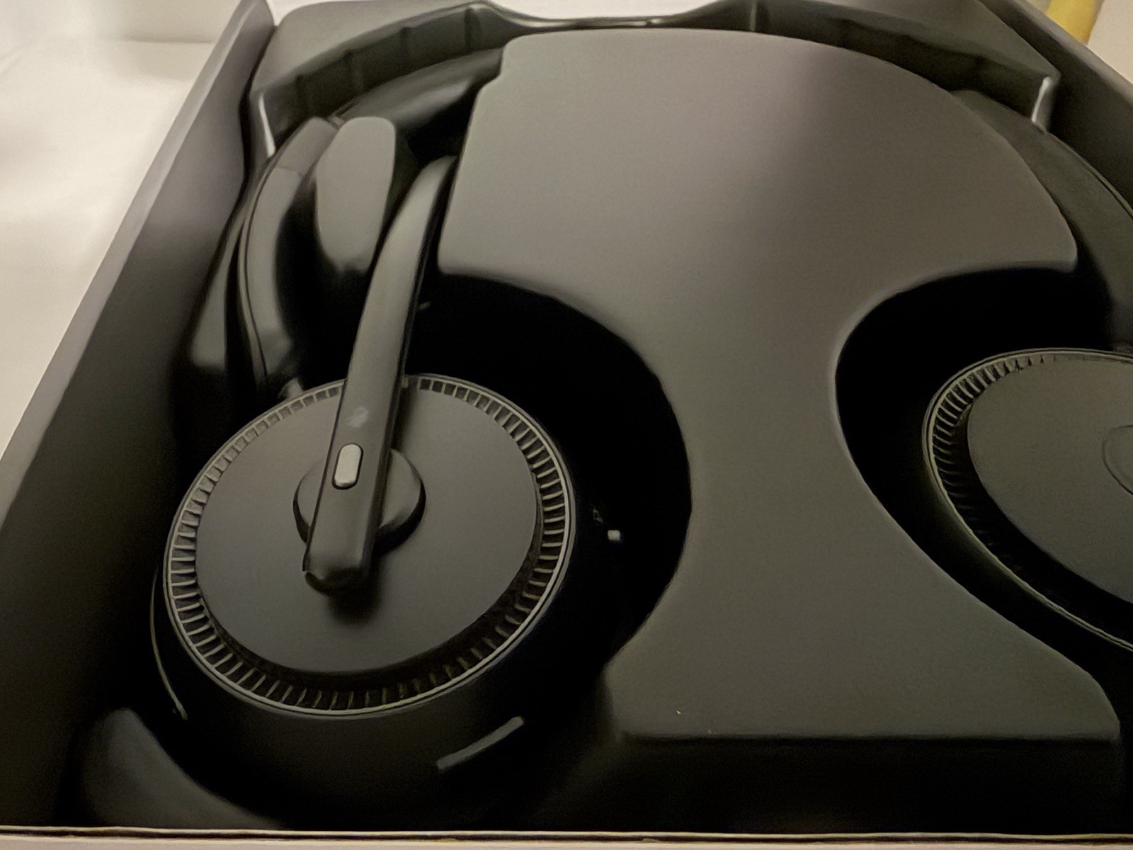 Tenpoform ~ Noise Canceling Headphones ~ Micro C-USB Connector New M/W2