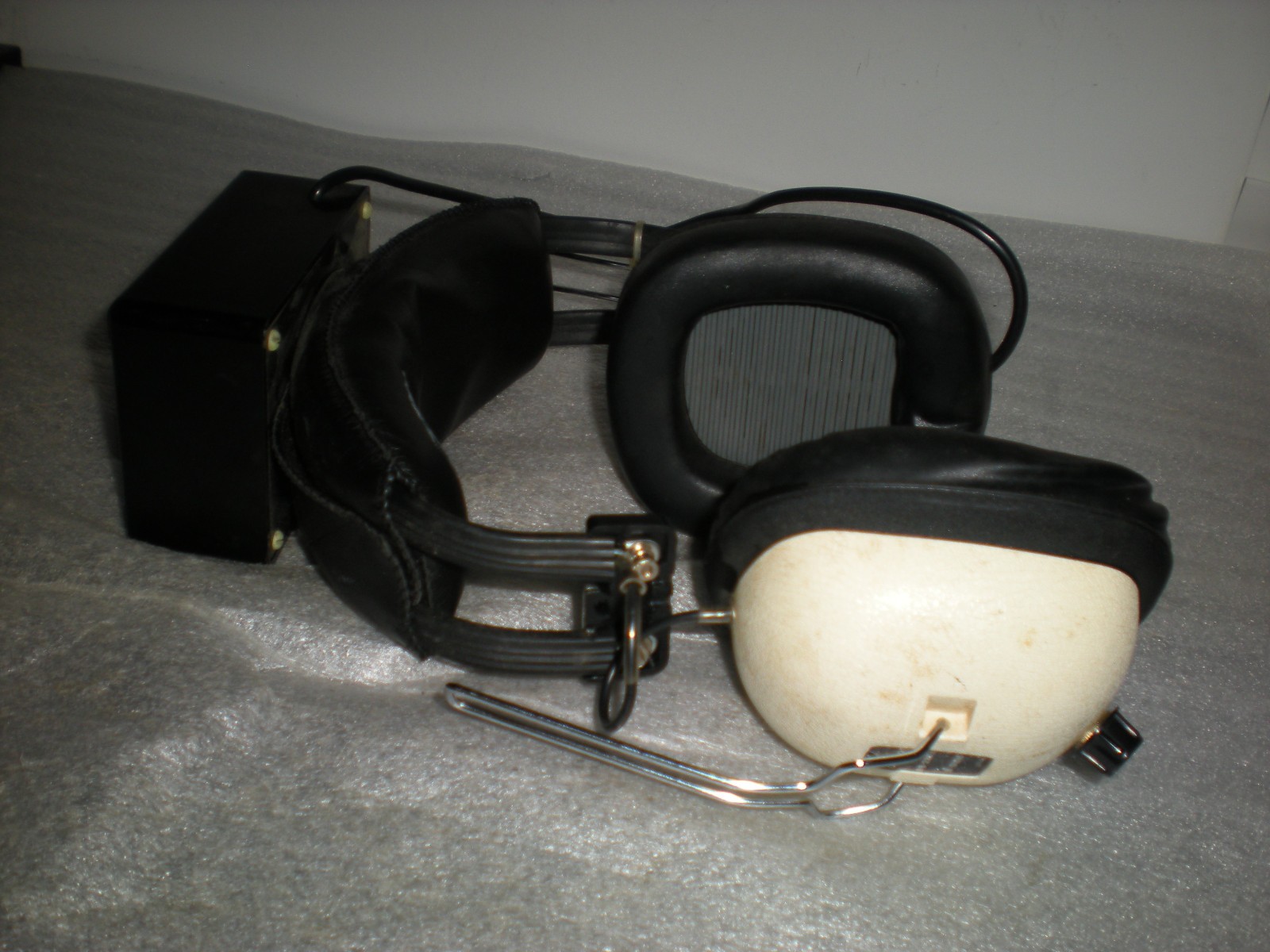 Rare J & J Enterprises ELECTROENCEPHALOPHONE Claricon EEP-4A Headphones 85-285A