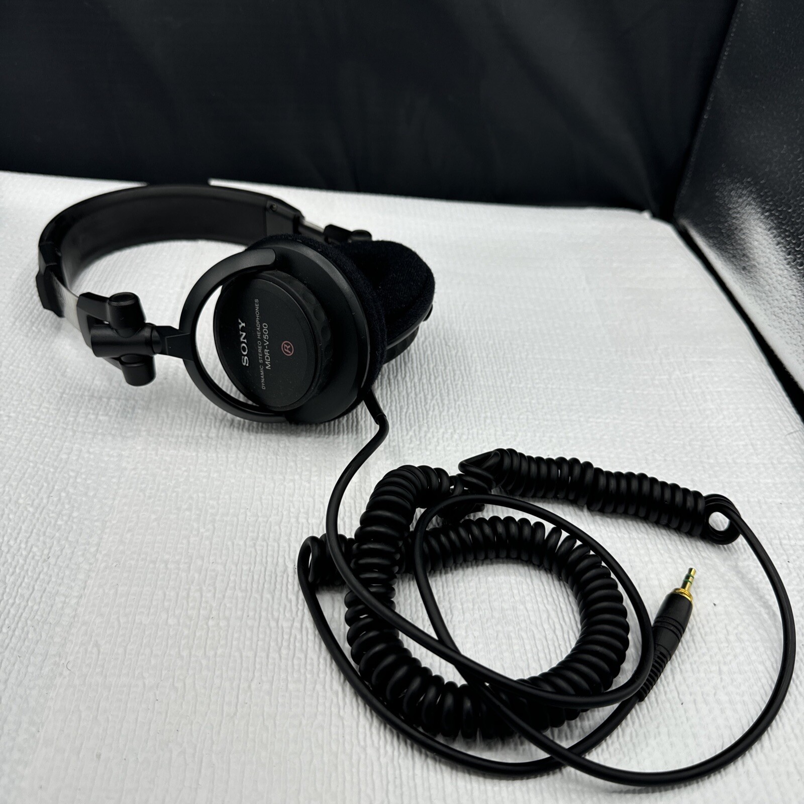 Genuine Original Sony MDR-V500 DJ Stereo Monitor Headphones Made in Thailand