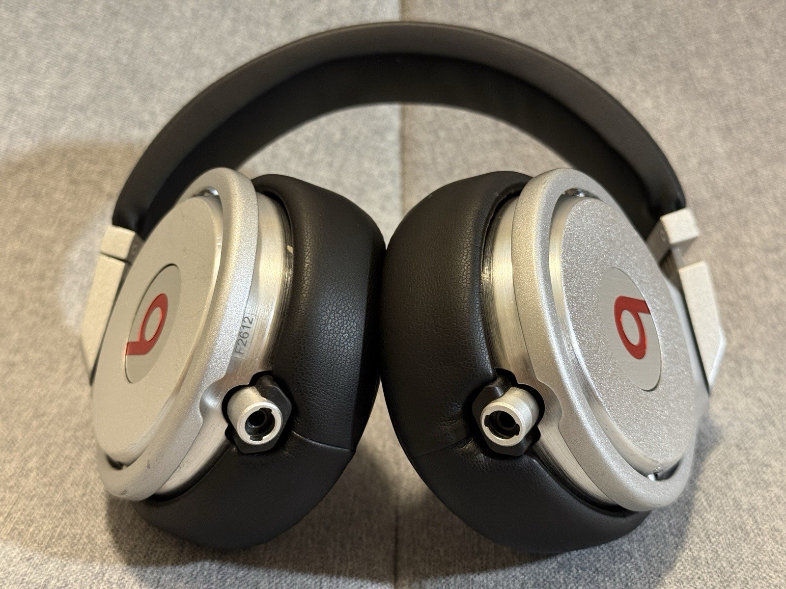 Beats by Dr. Dre Pro Black/Silver Over the Ear Headphones Excellent Condition