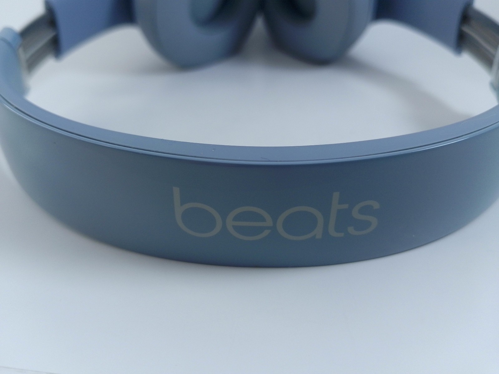 Beats by Dr Dre Solo 2 Wired Headphones w Case – Gray Blue B0518
