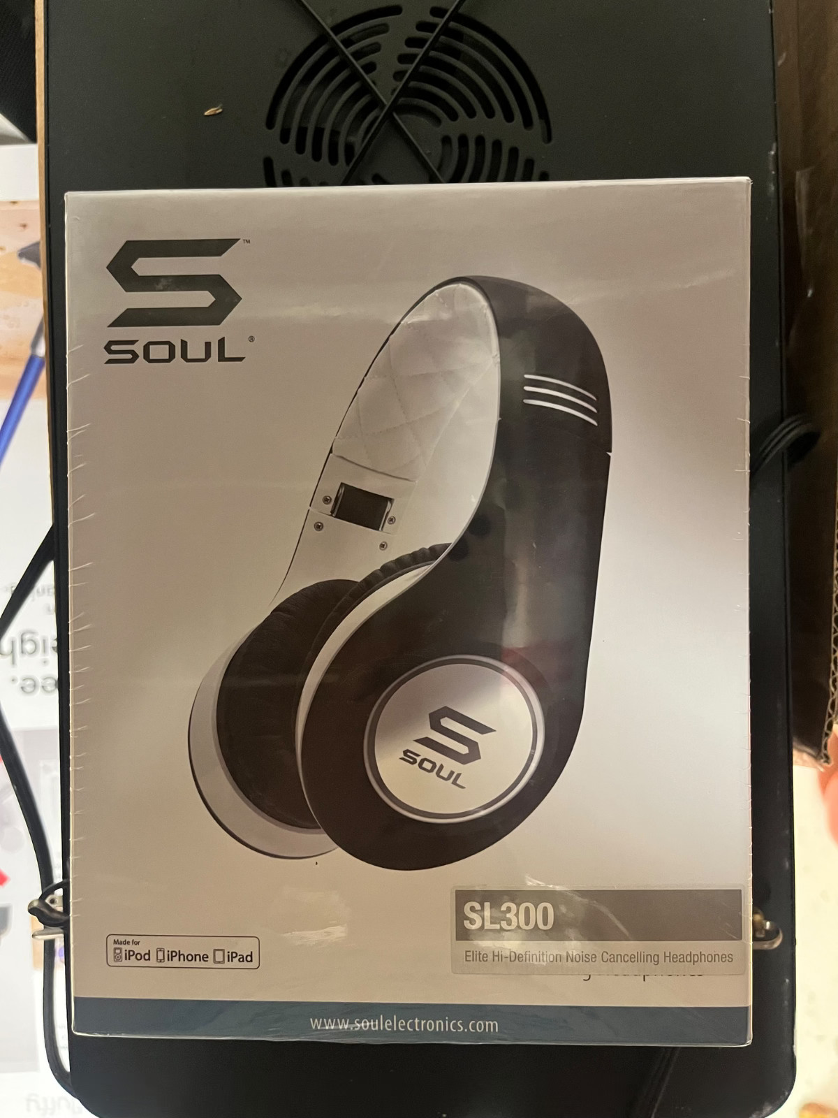 SOUL by Ludacris SL300WB High Definition Noise Canceling Headphones Black/White