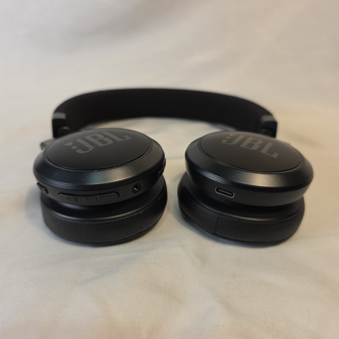 JBL Live 460NC Wireless On-Ear Noise Cancelling Headphones – Black