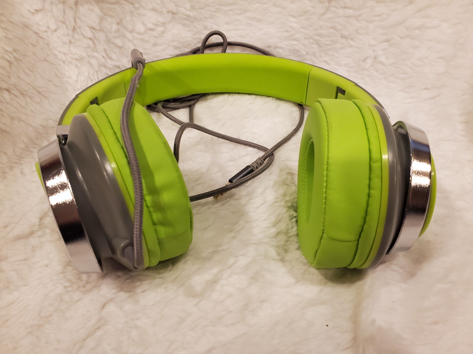 AILIHEN C8 Wired Headphones with Microphone W/ Volume Control Folding Used Bx4