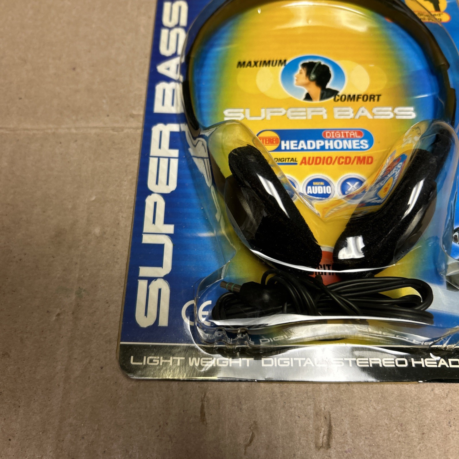 Jwin Super Bass Digital Headphones Light Weight JH-P30 New in Package