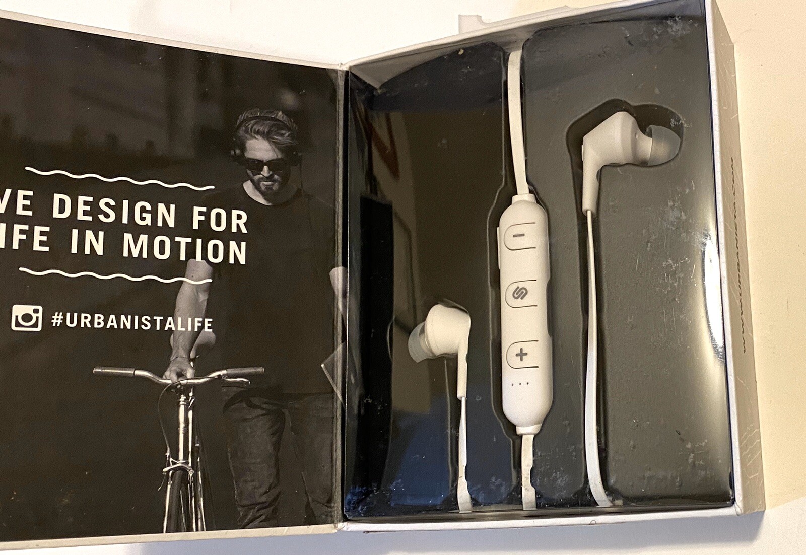 Urbanista Madrid Bluetooth Earbuds Fluffy Cloud White New In Open Box