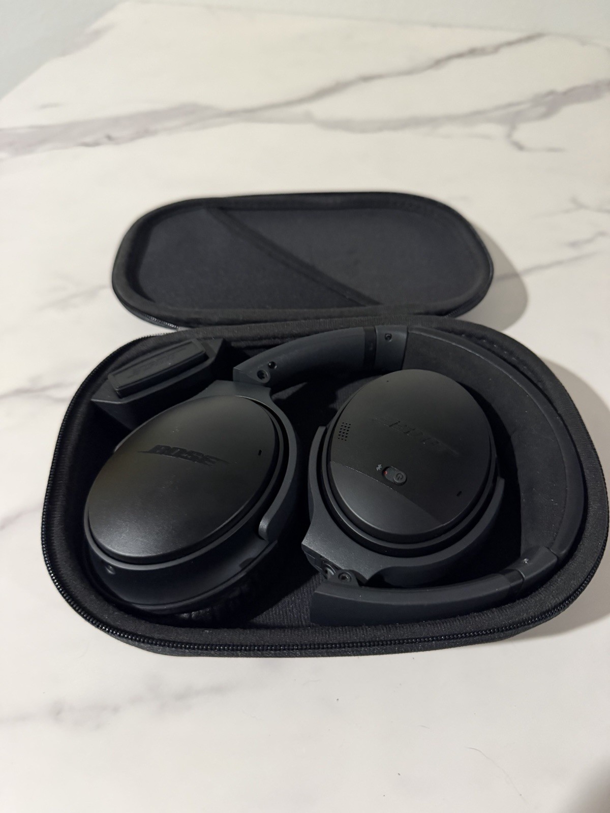 Bose QuietComfort 35 Over the Ear Wireless Headphones – Black