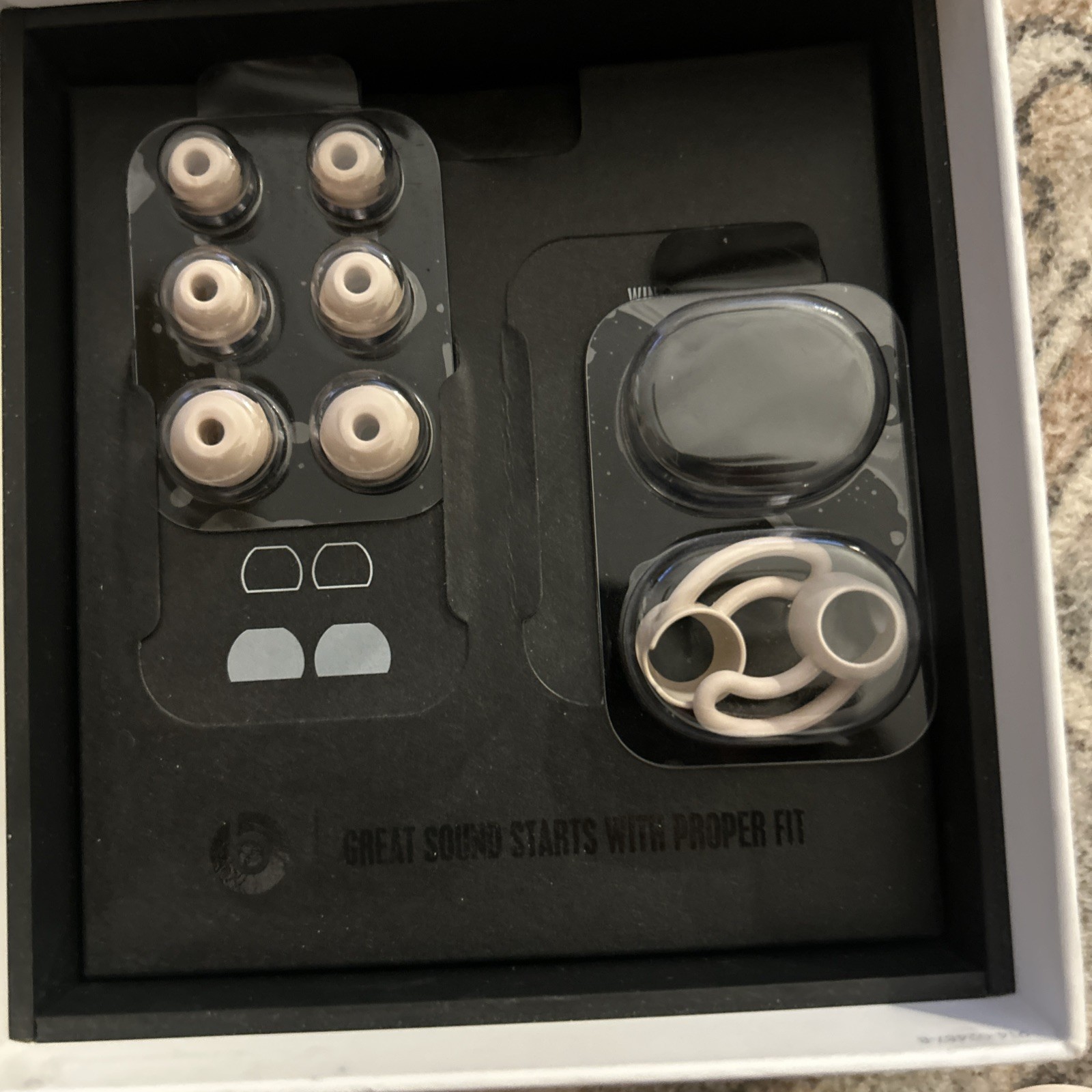 Beats by Dr. Dre UrBeats3 Wired Earphones In-Ear Headphones Lightning Satin Gold