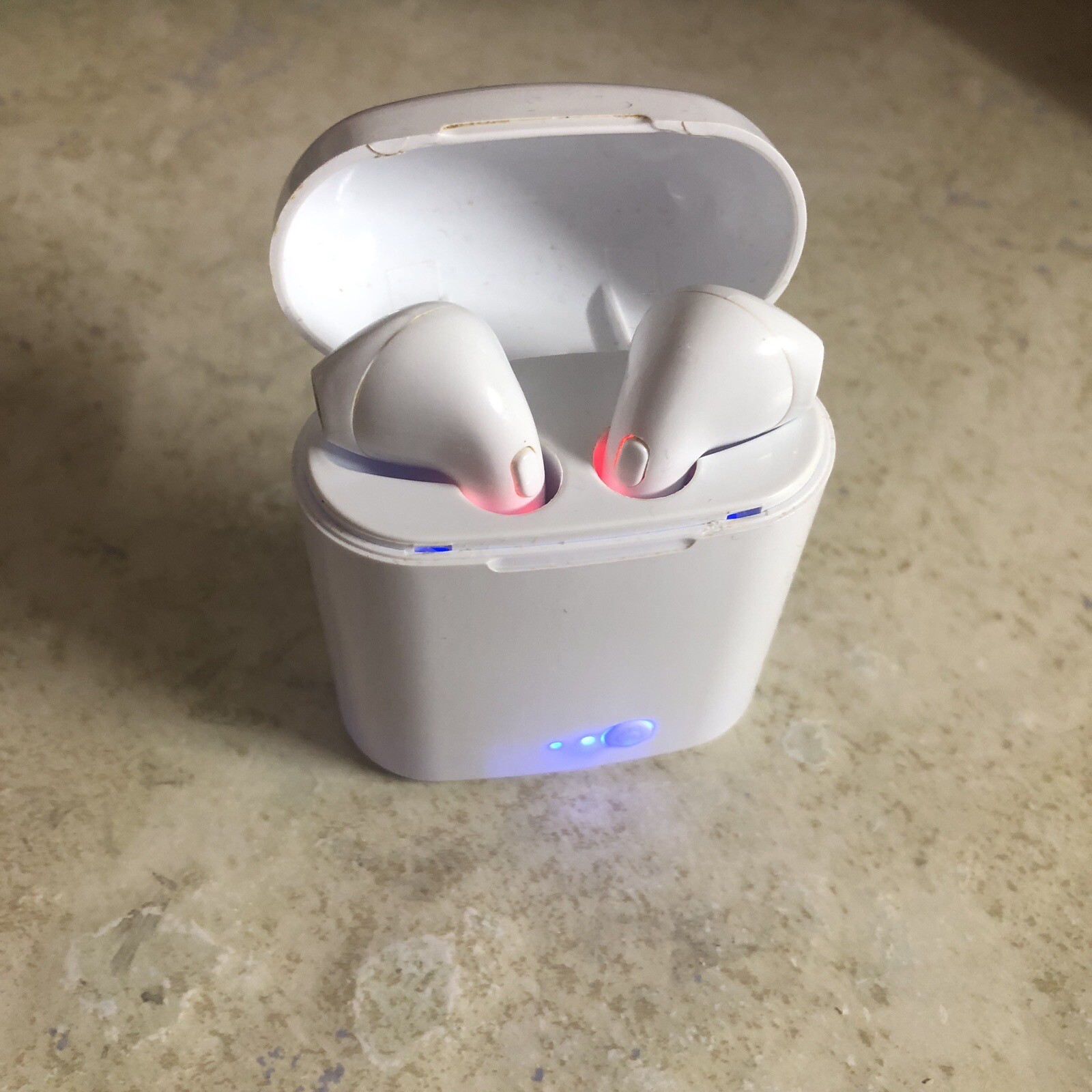 i7 Travelocity Bluetooth Twin White Earbuds