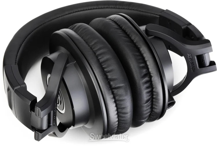 Audio-Technica ATH-M40x Closed-back Studio Monitoring Headphones