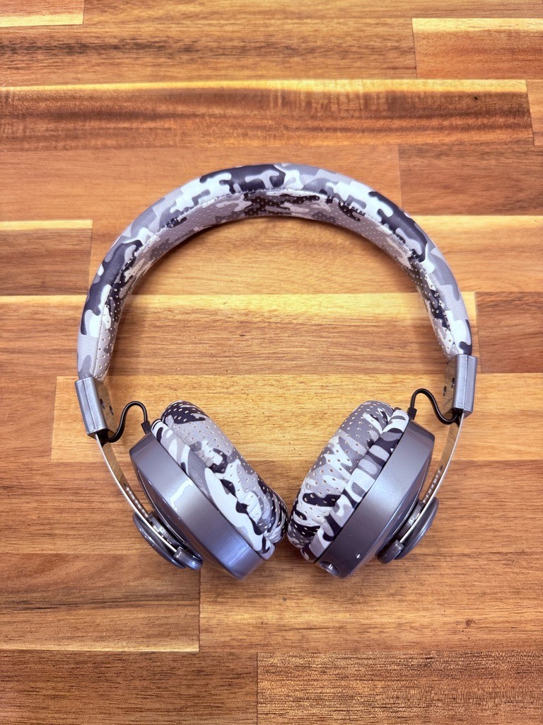 LilGadgets Untangled Pro Wireless Kids Headphones Gray Camo