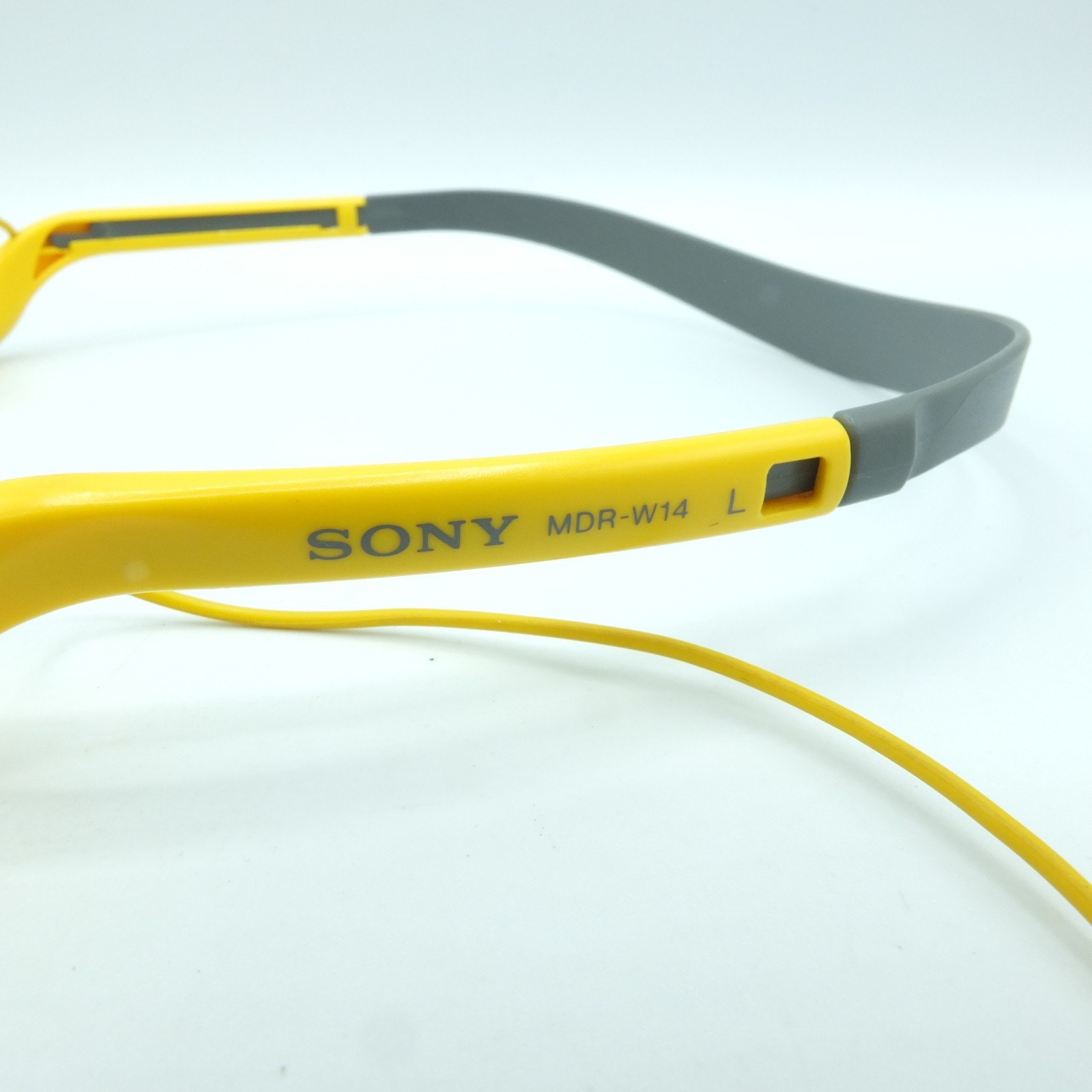 Genuine Sony Walkman MDR-W14 SPORTS Yellow Headphones Walkman Vintage