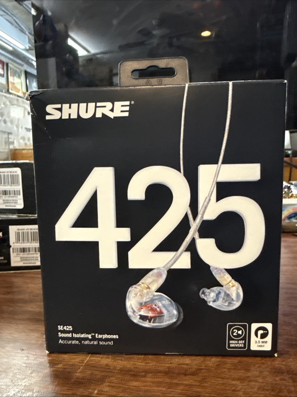 Shure SE425 Sound Isolating Earphones Color Clear – New