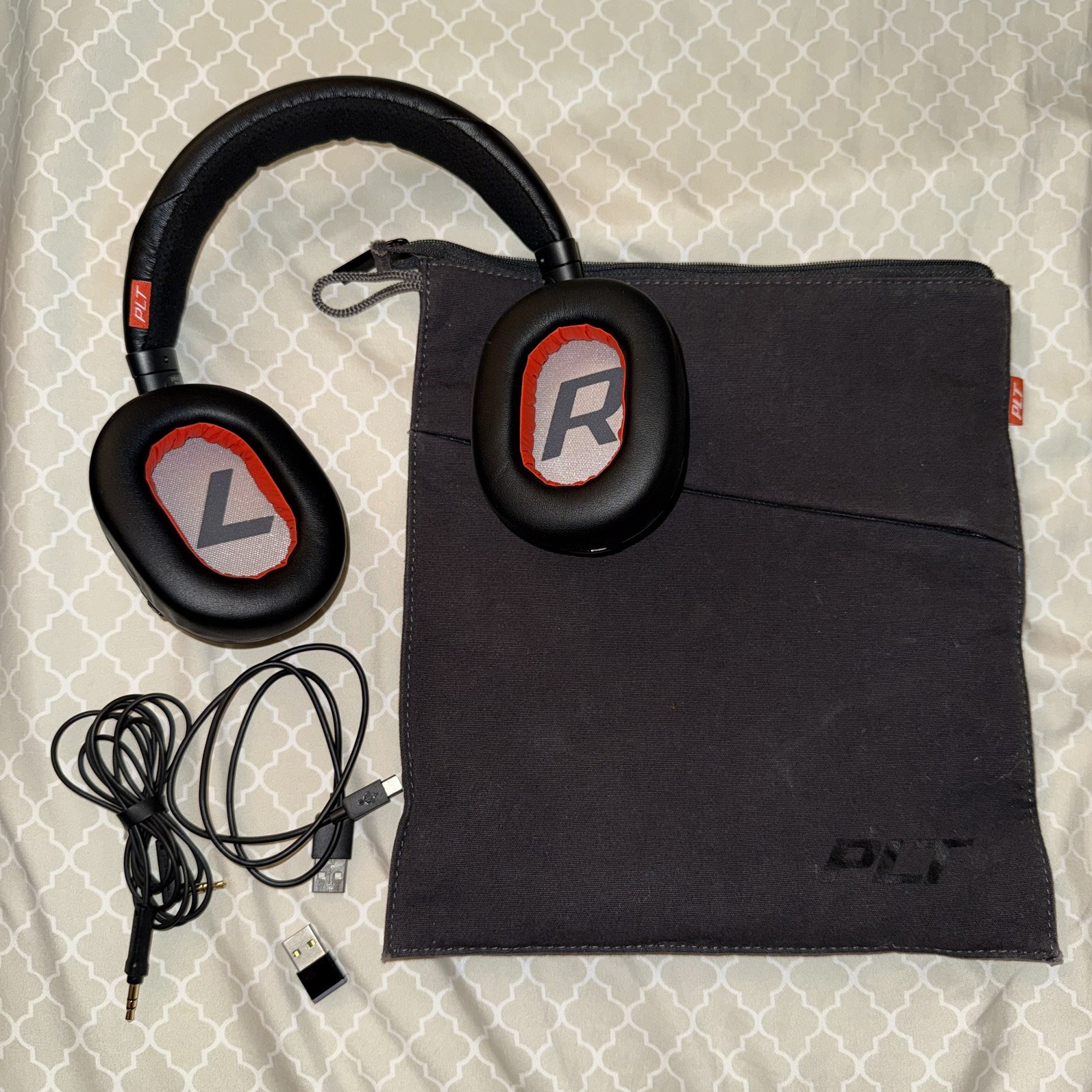 Plantronics B8200 ABG7 Bluetooth NFC Wireless Headband Headphones Black