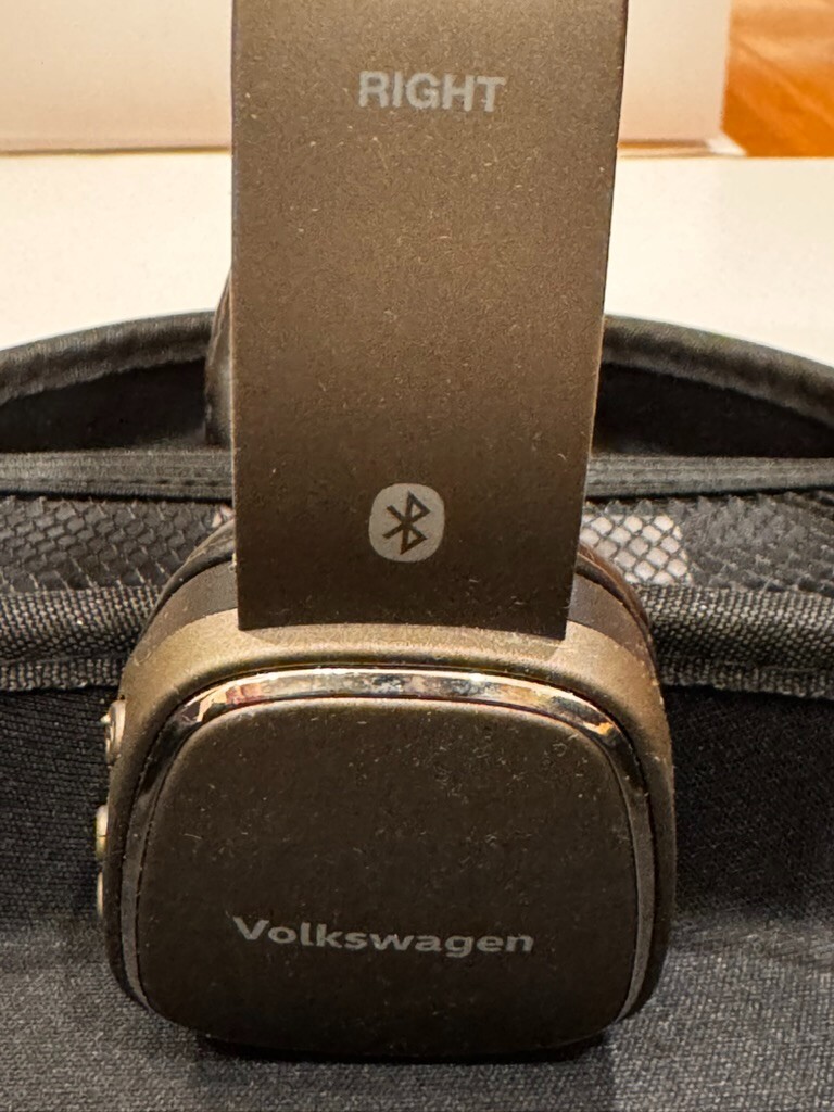 Brookstone Pro Bluetooth Headphones Volkswagen Edition Black (w Brookstone Case)