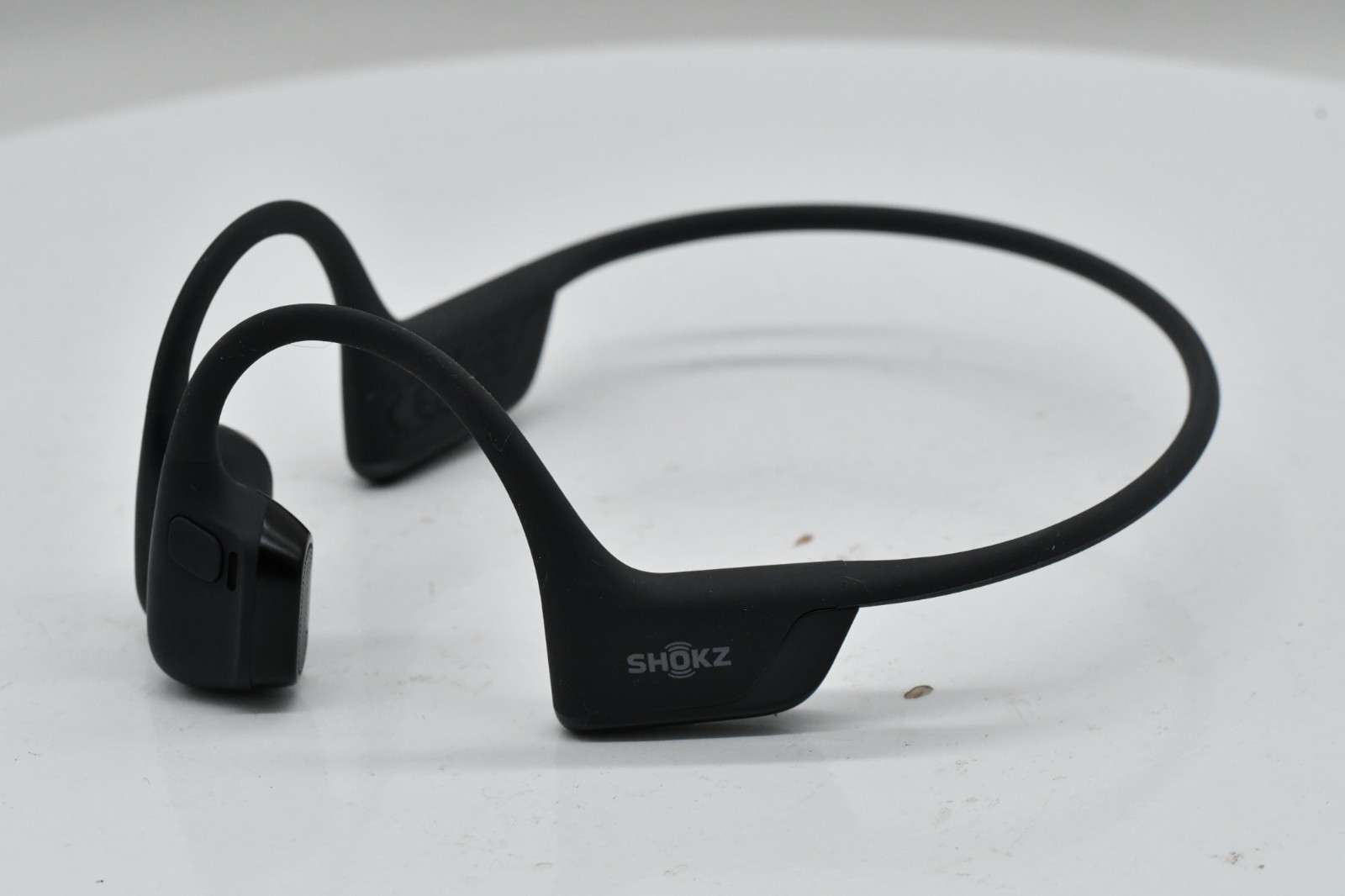 Shokz OpenRun Pro 2 Headphones Case, USB-C Charging Cable, USB-C Charging Block