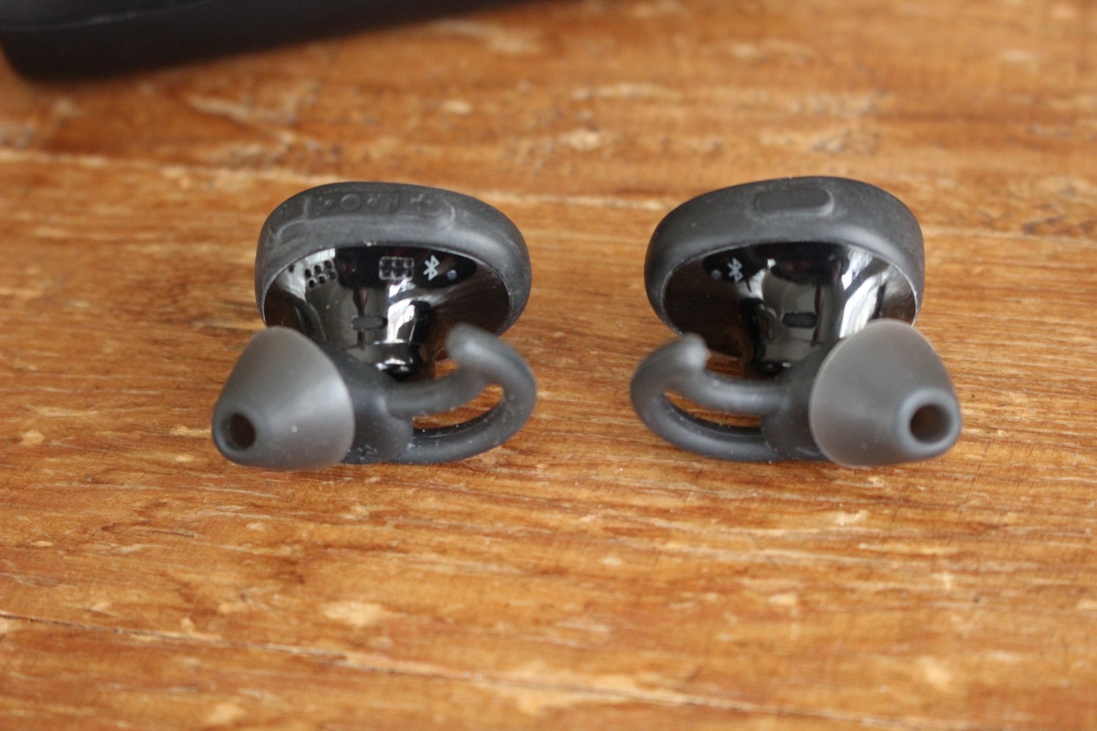 Bose SoundSport Free In Ear Wireless Headphones w/ Case