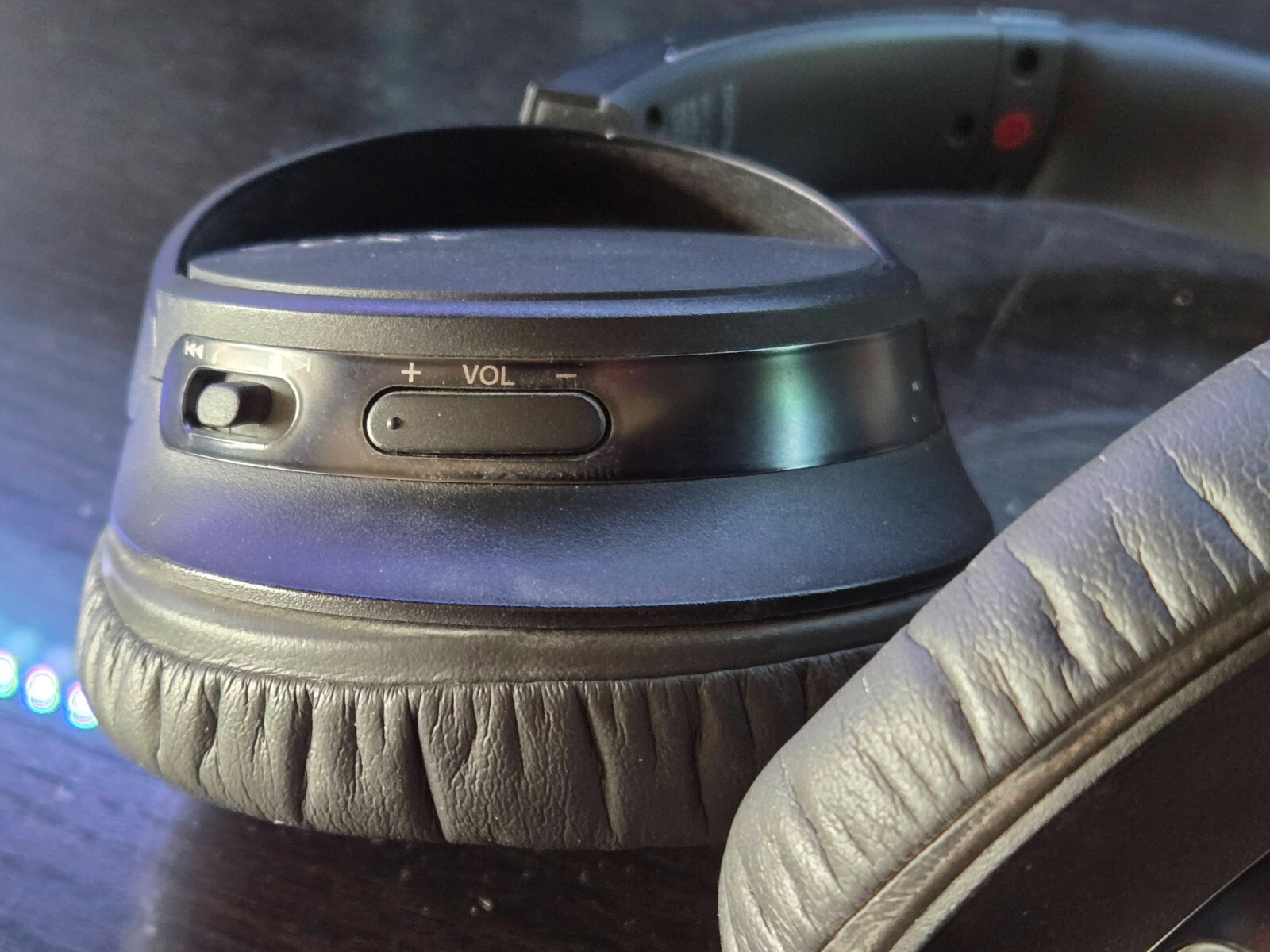 Sony WH-CH720N Wireless Over-Ear Noise Cancelling Headphones Black + Manual Box