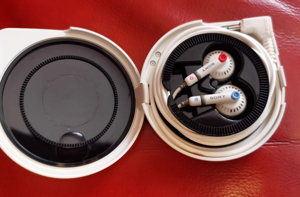 1pcs SONY MDR-E265 Headphones