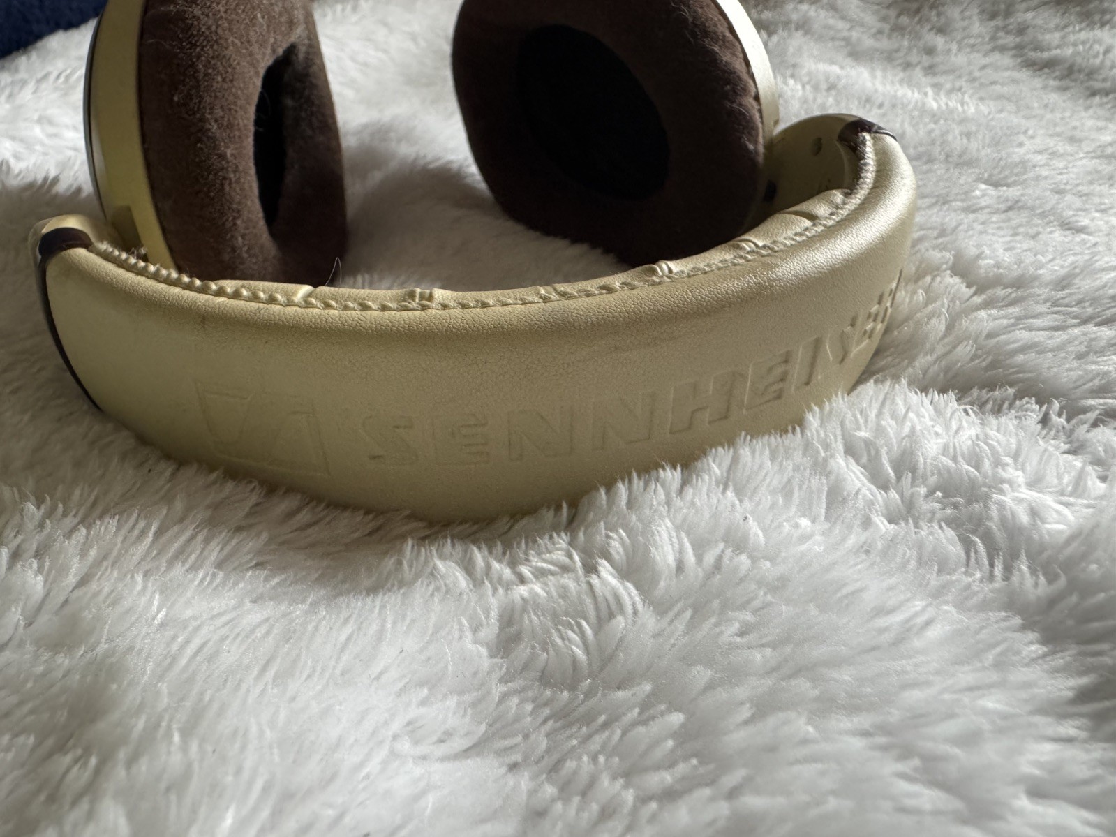 Sennheiser HD 598 Over-Ear Headphones – Ivory