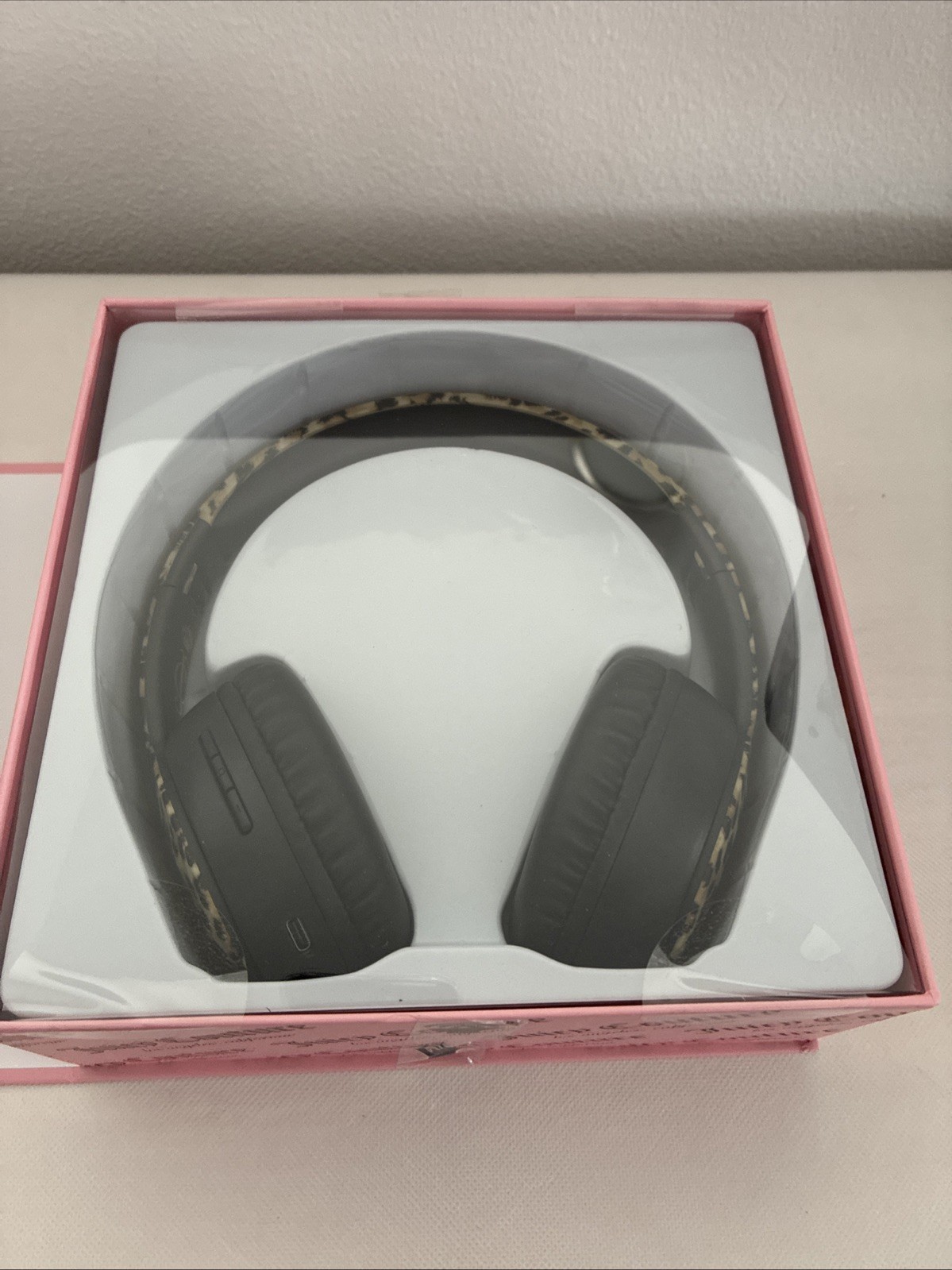 New Juicy Couture Cheetah Leopard Wireless Headphones Signature Sound