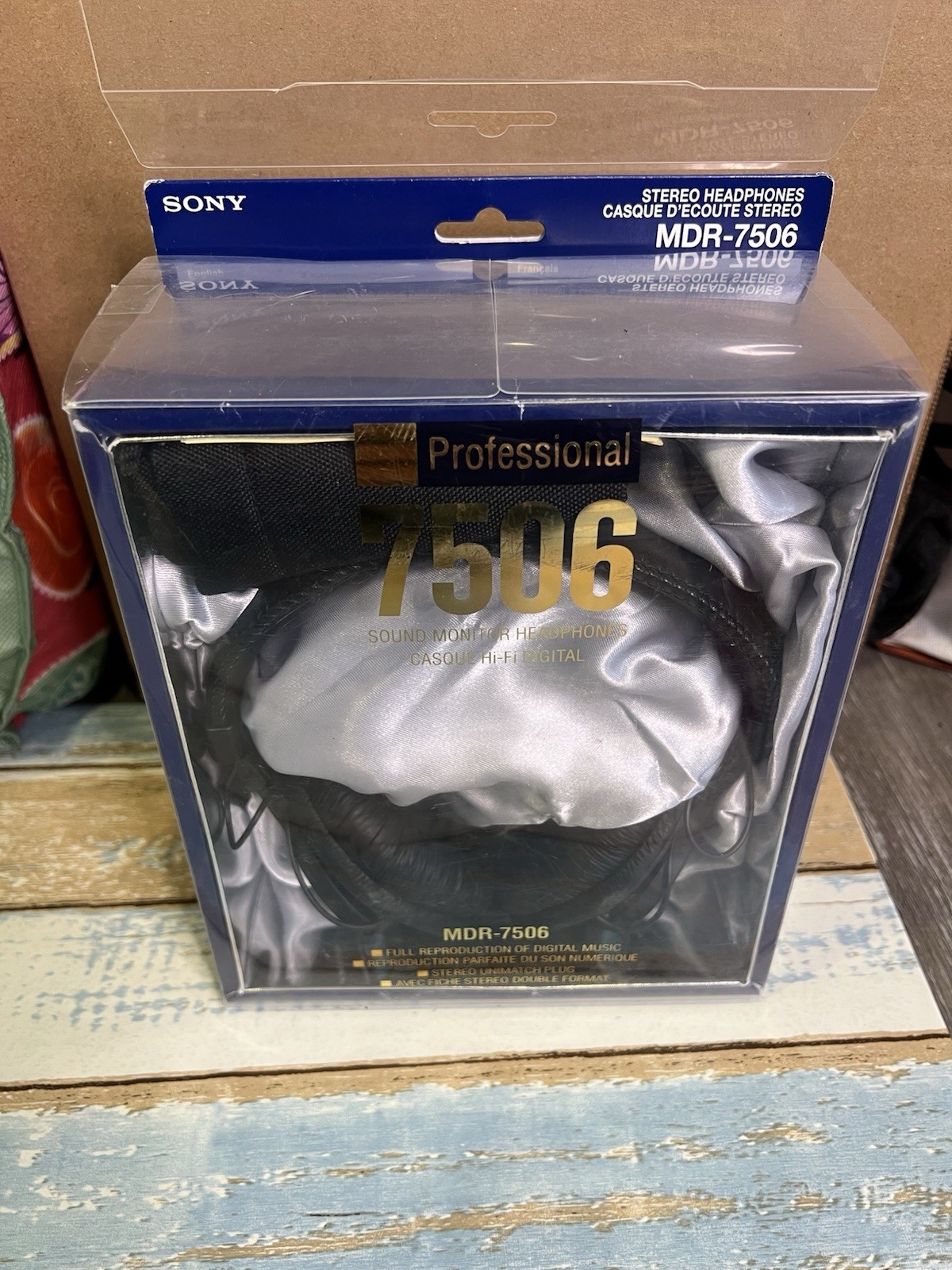 Sony – MDR-7506 – Professional Large Diaphragm Headphone – Black