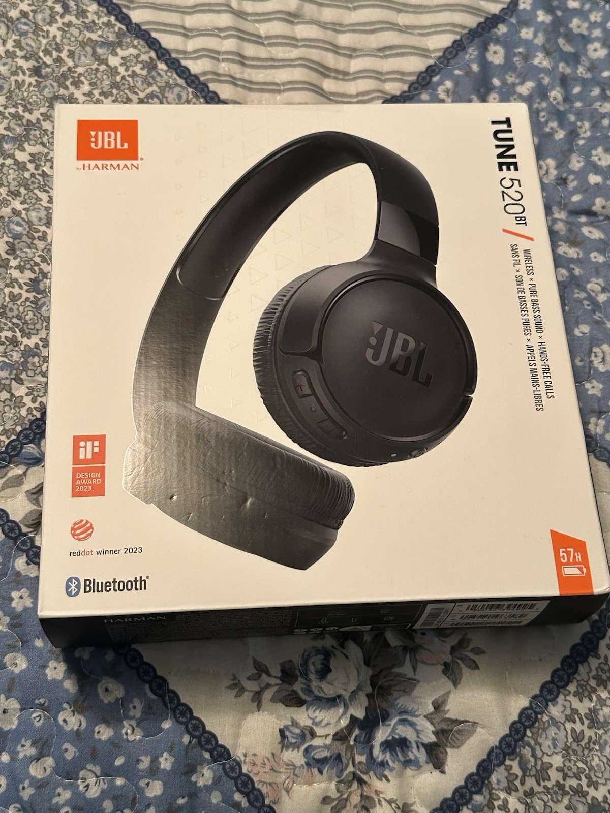 JBL Tune 520BT Wireless Bluetooth Headphones (Black)
