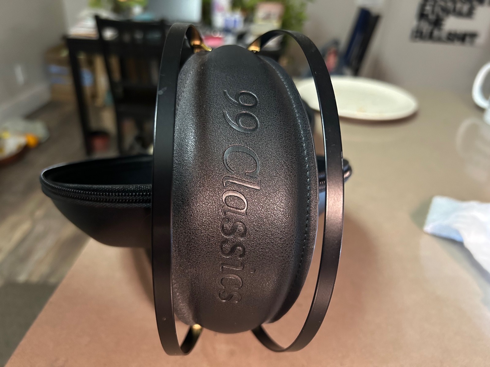 Meze Audio 99 Classics Over-Ear Headphones – Walnut/Gold – 1st Gen
