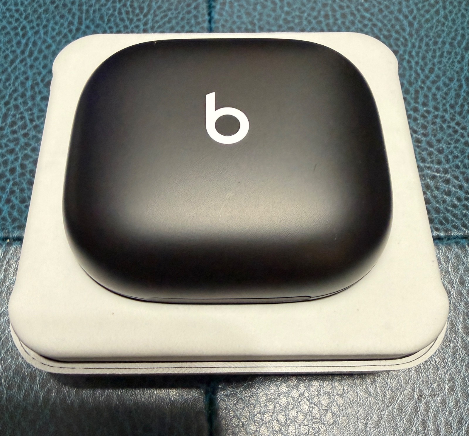 Beats Powerbeats Pro 2 Wireless Bluetooth Headphones MX723LL/A with AppleCare +