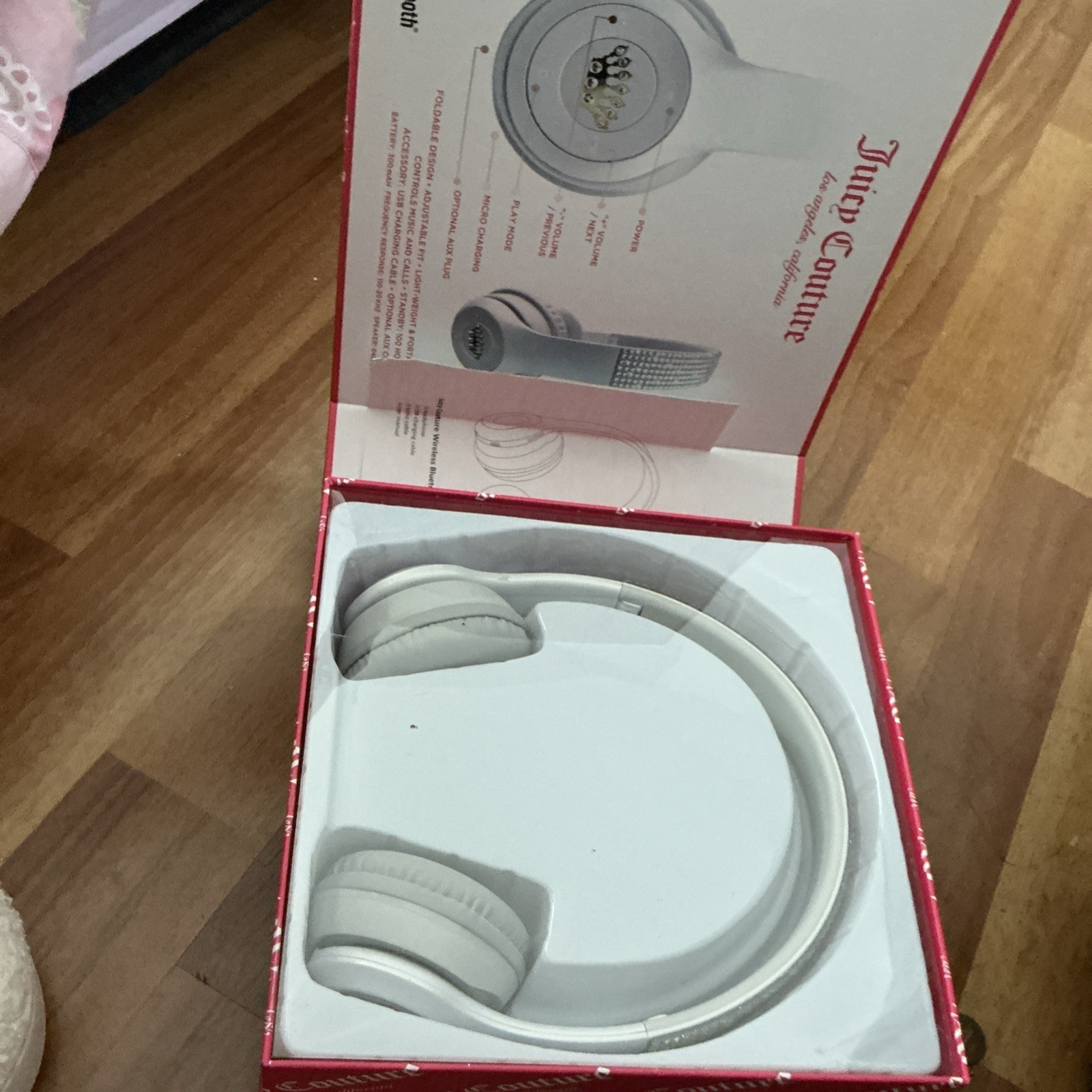 Juicy Couture Wireless Bluetooth Headphones White Rhinestone Adjustable Headband