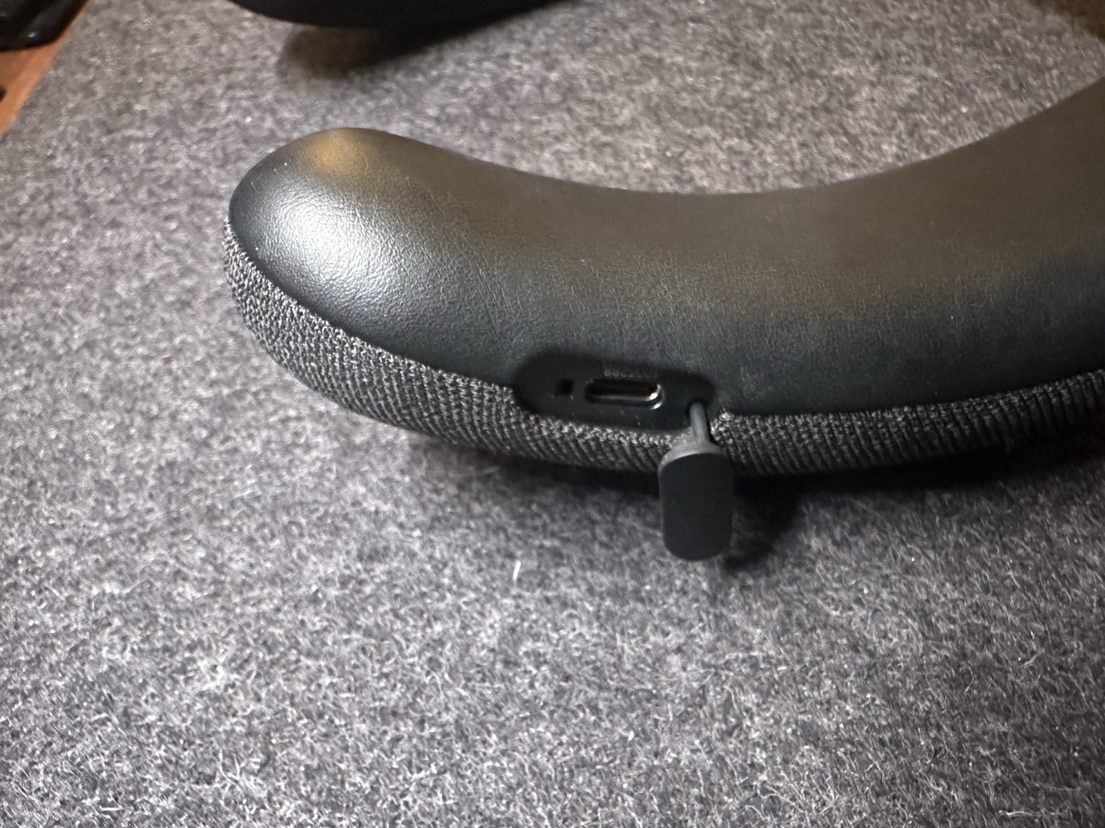 Sony BRAVIA Theater U HT-AN7 Wearable Neckband Speaker Black Dolby Atmos