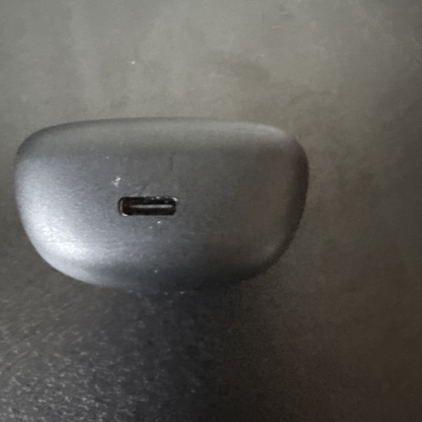 JBL Tune Flex Wireless Ear Buds. Comes With Charger, Earbud Sizes, And Case