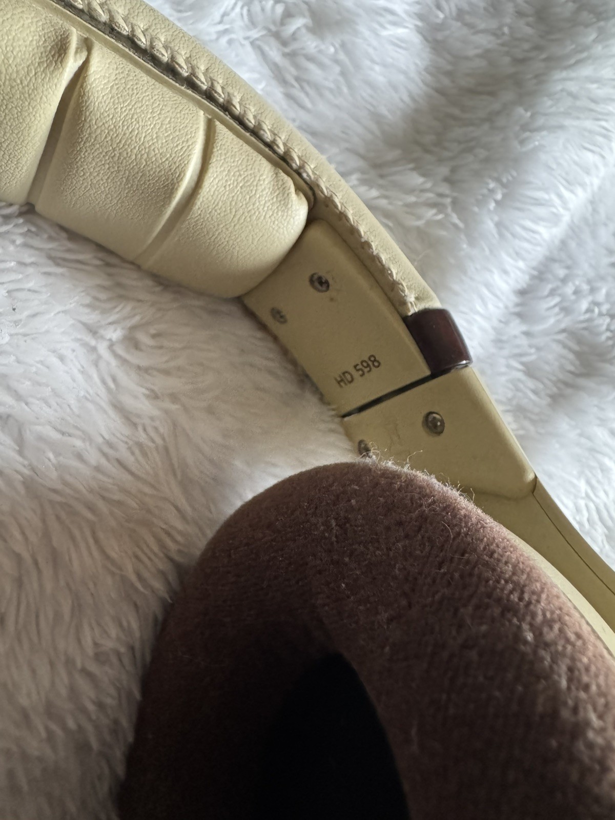 Sennheiser HD 598 Over-Ear Headphones – Ivory