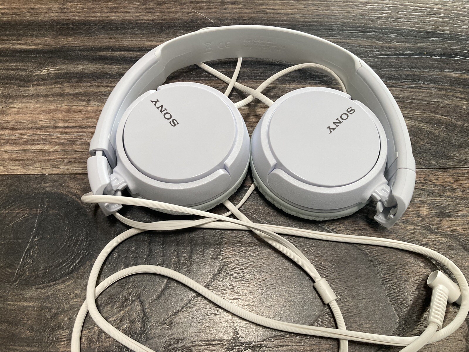 Sony MDR-ZX110 On the Ear Headphones – White