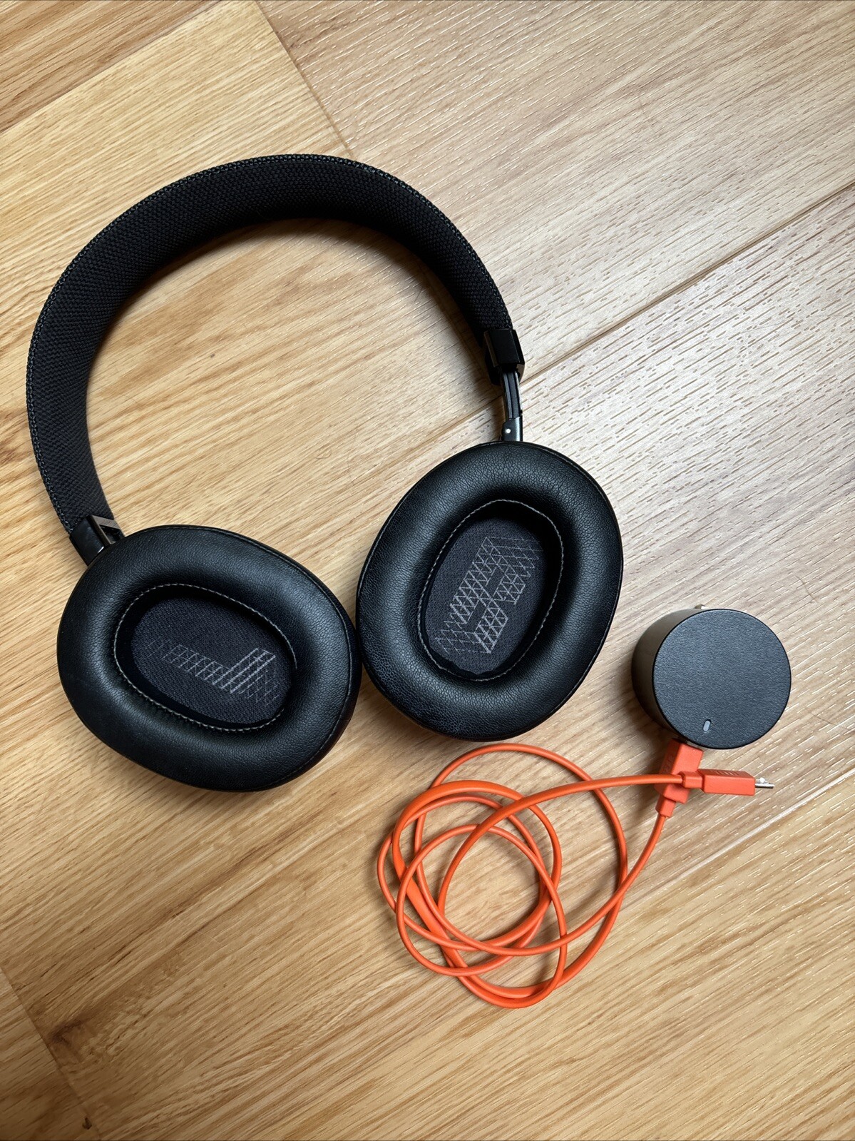 JBL Live 500 BT Headphones