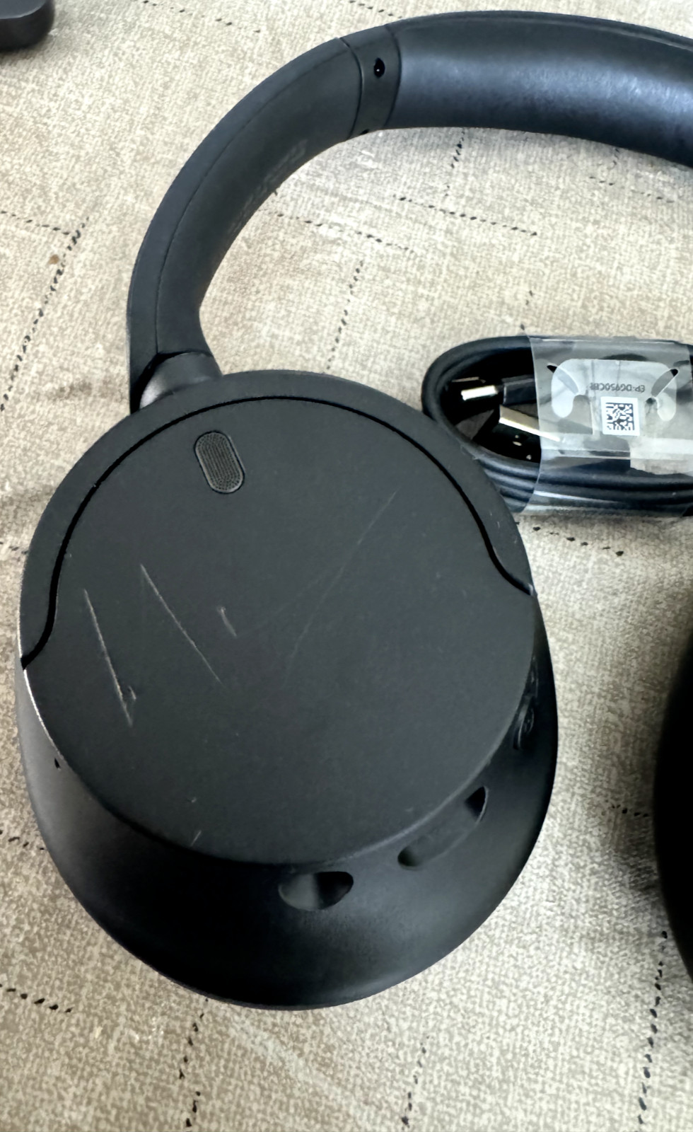 Sony WH-CH720N Lightweight Noise Canceling Wireless Headphones -BLACK
