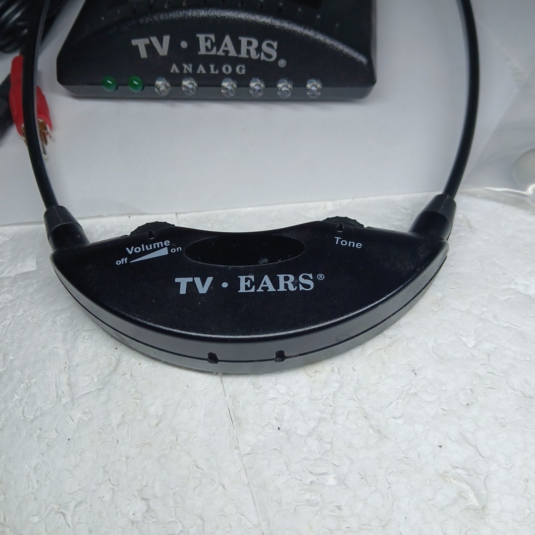 TV Ears Analog Wireless Headset System Black New Battery New Foam Ear Tips