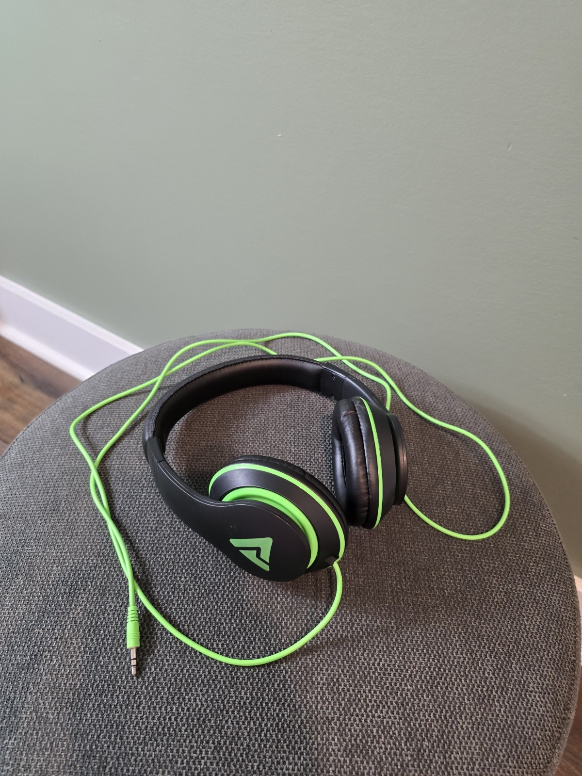 Audio Council Axis Stereo Over-Ear Headphones DJ Style Edition (Black/Green)