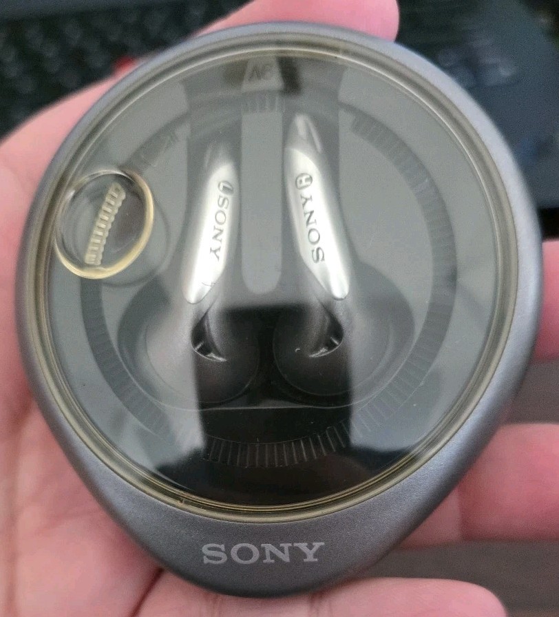 SONY MDR-E829V Wired Headphones with Volume Control Complete