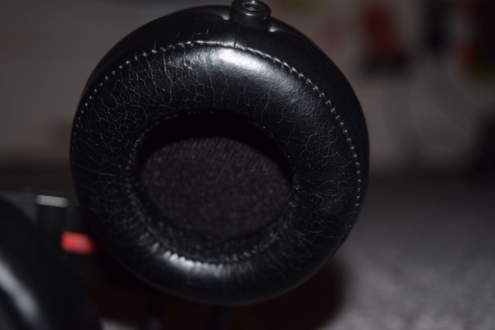 Beats by Dre Mixr DJ Headphones Black/Red – Tested Working w/ Case